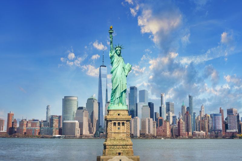 canada-experience-Panorama-view-of-New-York-city-statue-of-liberty