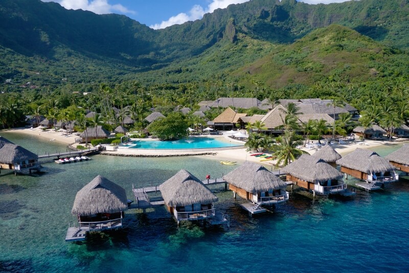 canada-experience-moorea-Manava-Beach-Resort-Spa-Premium-Overwater-Bungalow.